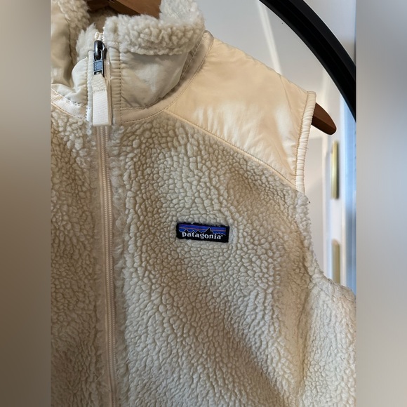 Women’s Patagonia Retro-X Sherpa Fleece Vest in Natural size XL - Picture 2 of 4